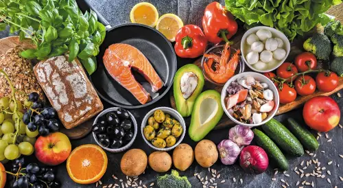 Mediterraan dieet met groenten, vis en olijfolie — beschermend voor de prostaatgezondheid
